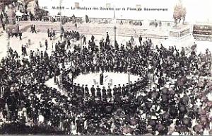 584- Alger - Place du gouvernement- Musique Zouaves